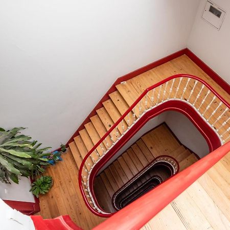 شقة Guestready - Rare Terrace Apt, Historic Center Lisboa المظهر الخارجي الصورة