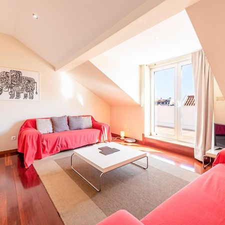شقة Guestready - Rare Terrace Apt, Historic Center Lisboa المظهر الخارجي الصورة
