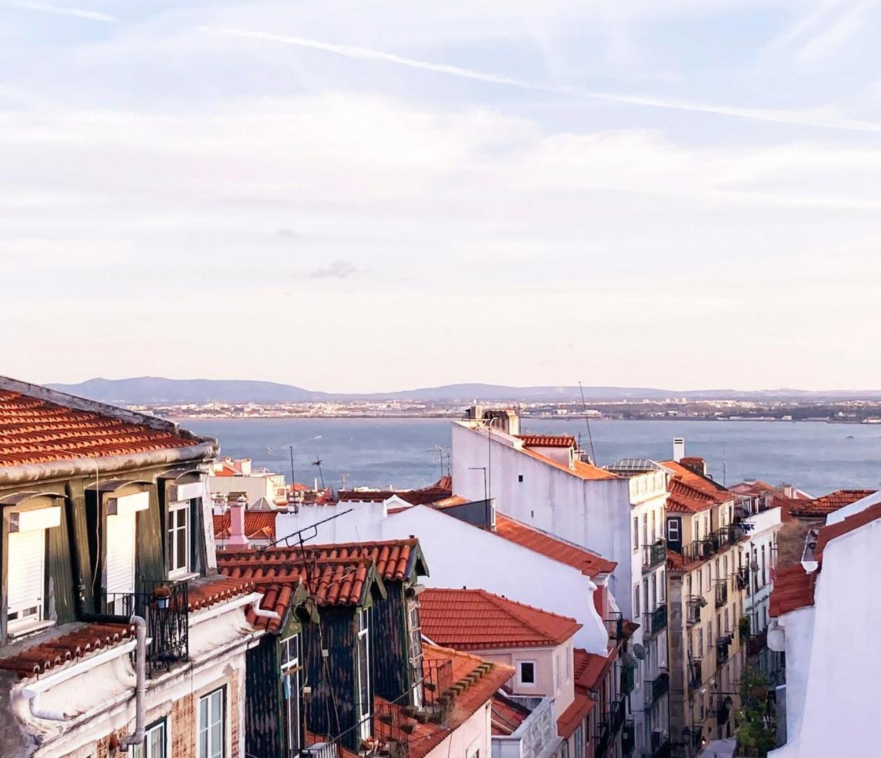 شقة Guestready - Rare Terrace Apt, Historic Center Lisboa المظهر الخارجي الصورة