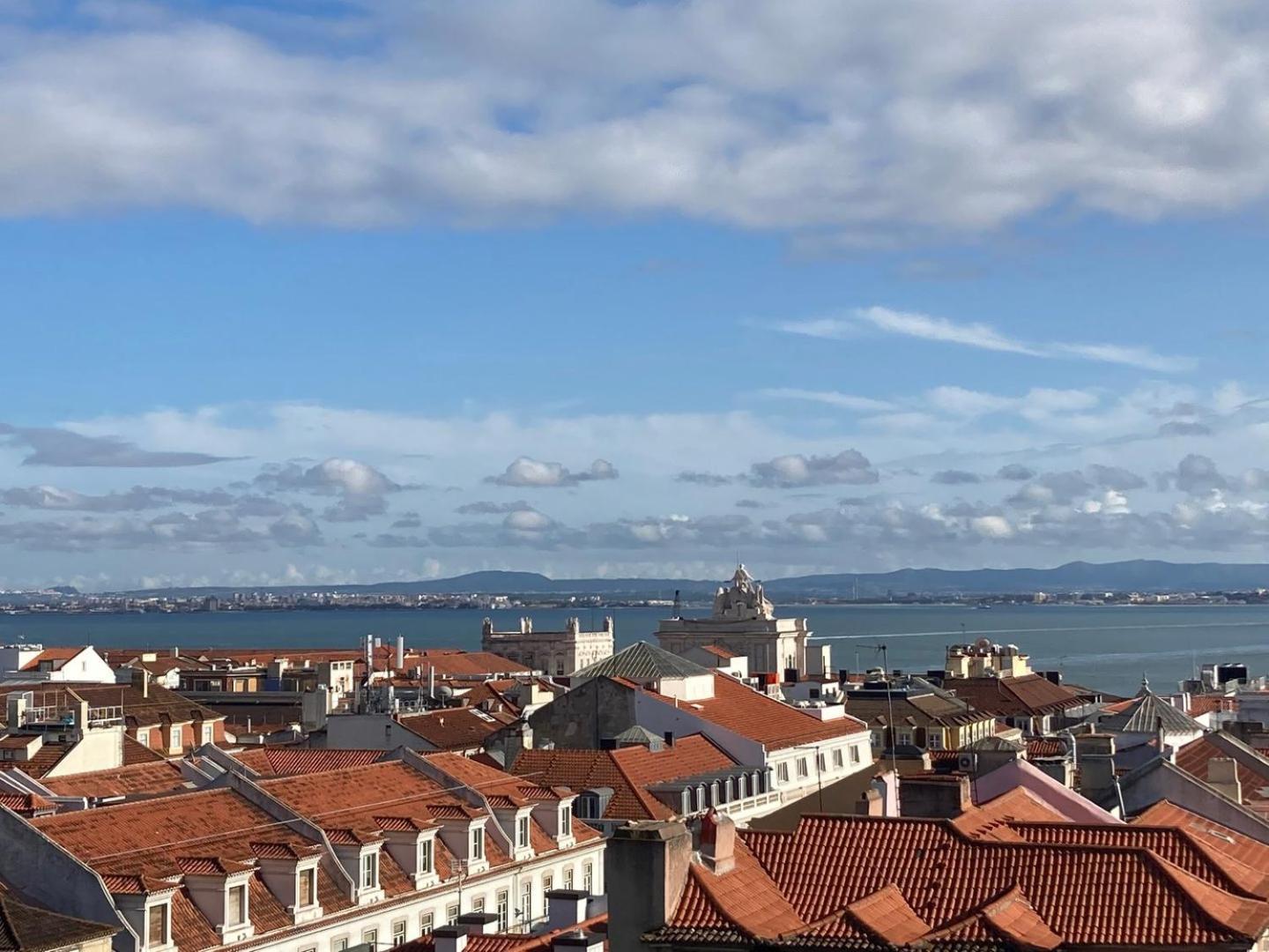 شقة Guestready - Rare Terrace Apt, Historic Center Lisboa المظهر الخارجي الصورة