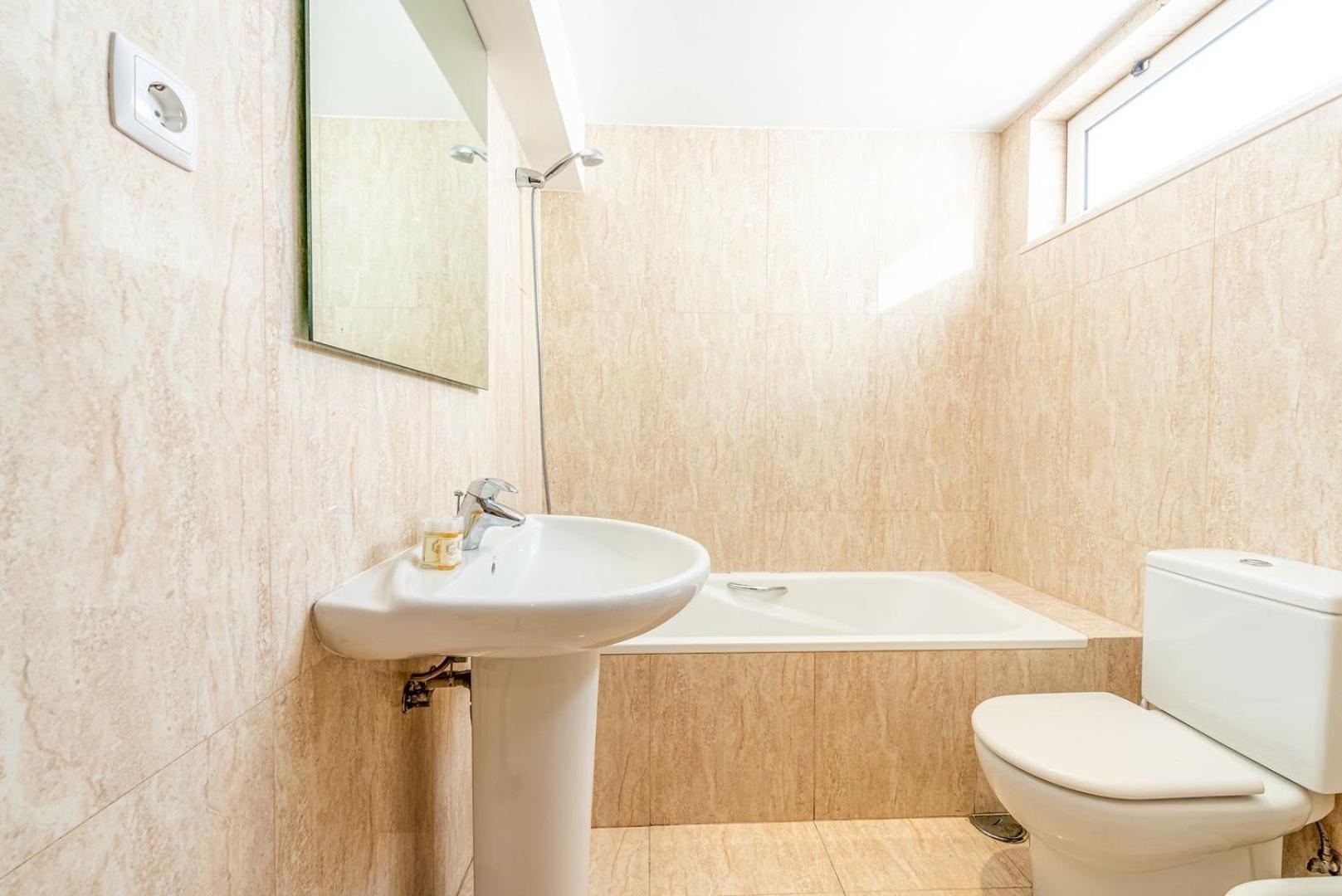 شقة Guestready - Rare Terrace Apt, Historic Center Lisboa المظهر الخارجي الصورة