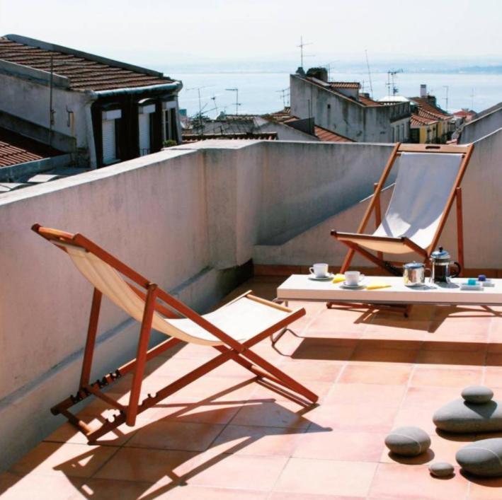شقة Guestready - Rare Terrace Apt, Historic Center Lisboa المظهر الخارجي الصورة